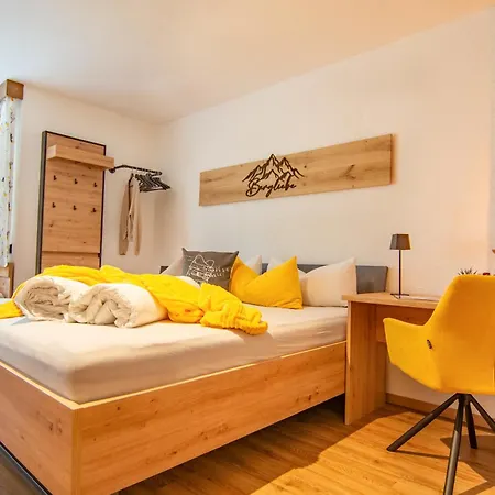 بيت ضيافة Gaestehaus Julia ايشجل